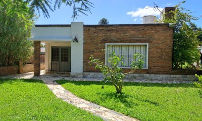 2 casas en venta con gran terreno!
