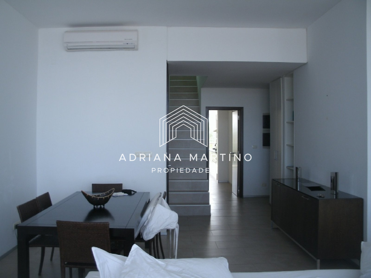 Apartamento ID.69411 - ALQUILER VENTA LA BARRA DEPARTAMENTO PENT HOUSE PISCINA PARRILLERO 3 DORMITORIOS 4 BAÑOS DEPENDENCIA DE SERVICIO TERRAZA