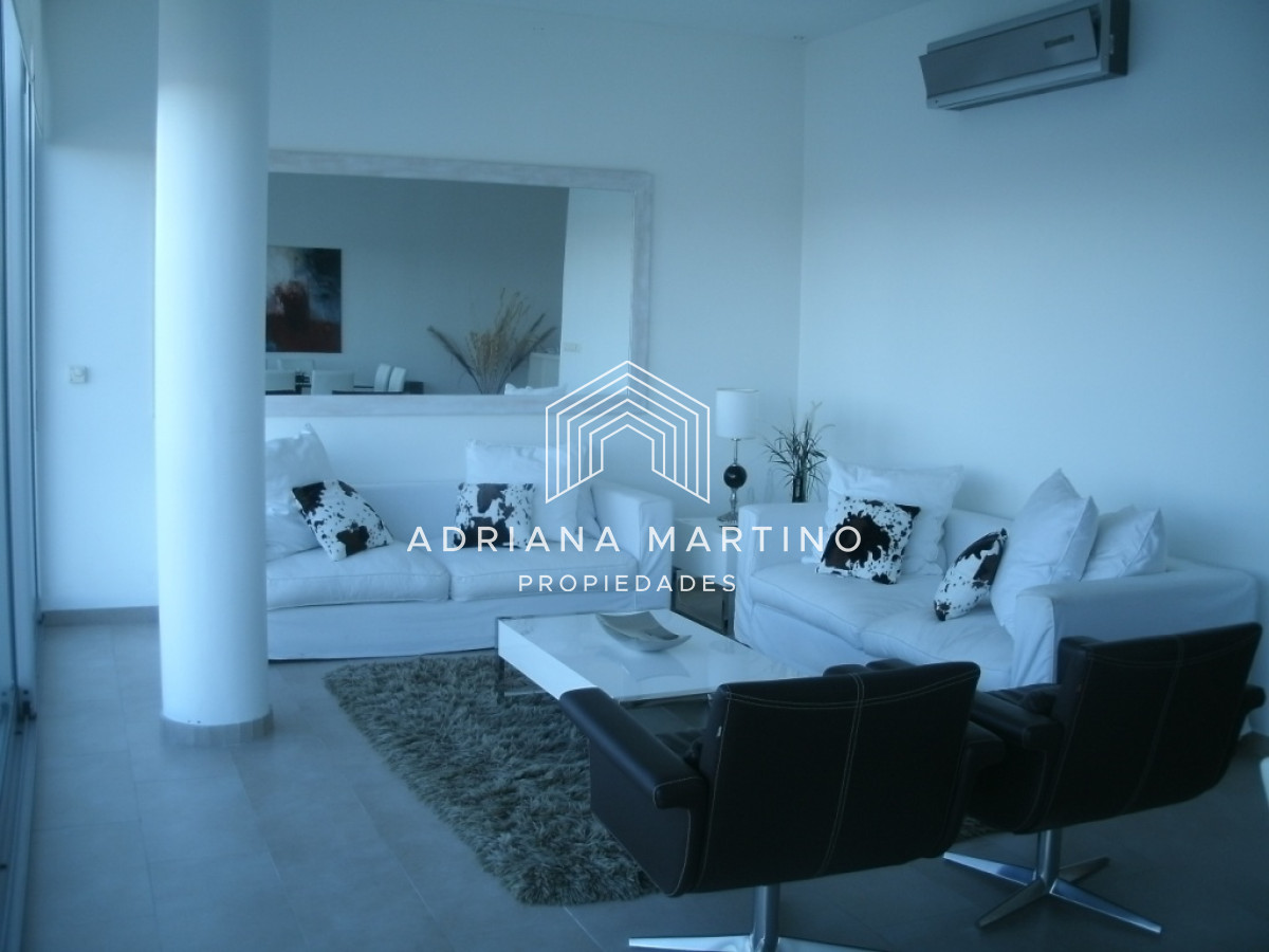 Apartamento ID.69412 - ALQUILER PENT HOUSE EN LA BARRA FRENTE DESEMBOCADURA ARROYO MALDONADO
