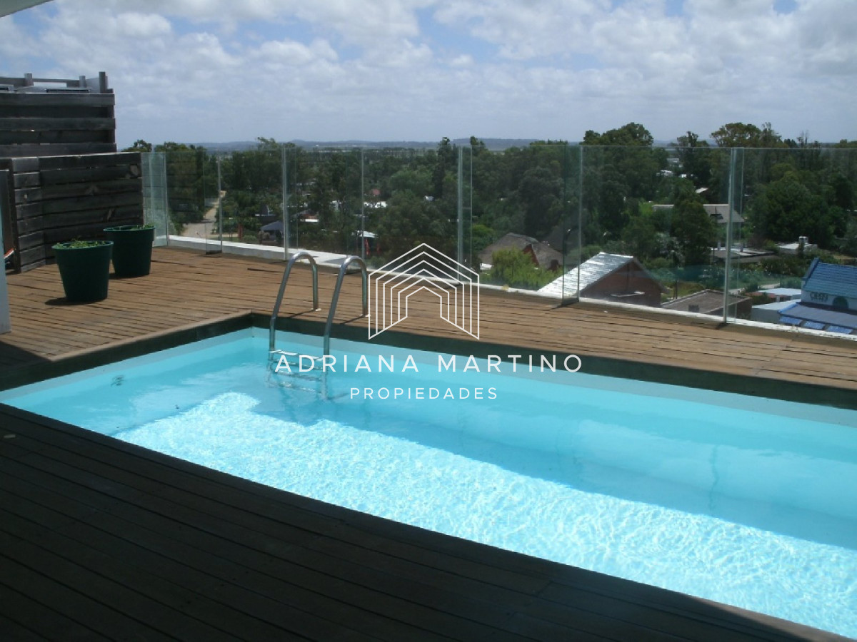 Apartamento ID.69411 - ALQUILER VENTA LA BARRA DEPARTAMENTO PENT HOUSE PISCINA PARRILLERO 3 DORMITORIOS 4 BAÑOS DEPENDENCIA DE SERVICIO TERRAZA