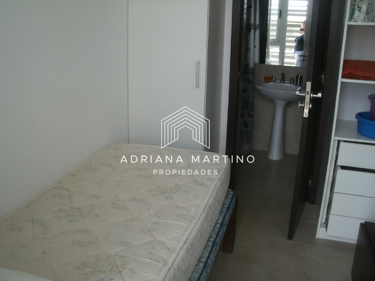 Apartamento ID.69411 - ALQUILER VENTA LA BARRA DEPARTAMENTO PENT HOUSE PISCINA PARRILLERO 3 DORMITORIOS 4 BAÑOS DEPENDENCIA DE SERVICIO TERRAZA