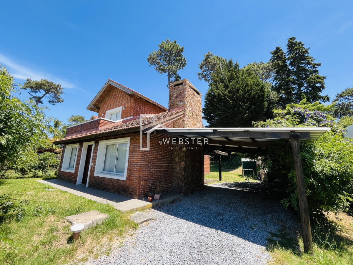 Casa ID.2753 - ALQUILER ANUAL USD 1.800 Jardines de Córdoba