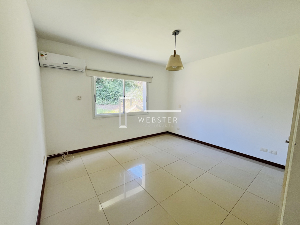 Casa ID.2753 - ALQUILER ANUAL USD 1.800 Jardines de Córdoba
