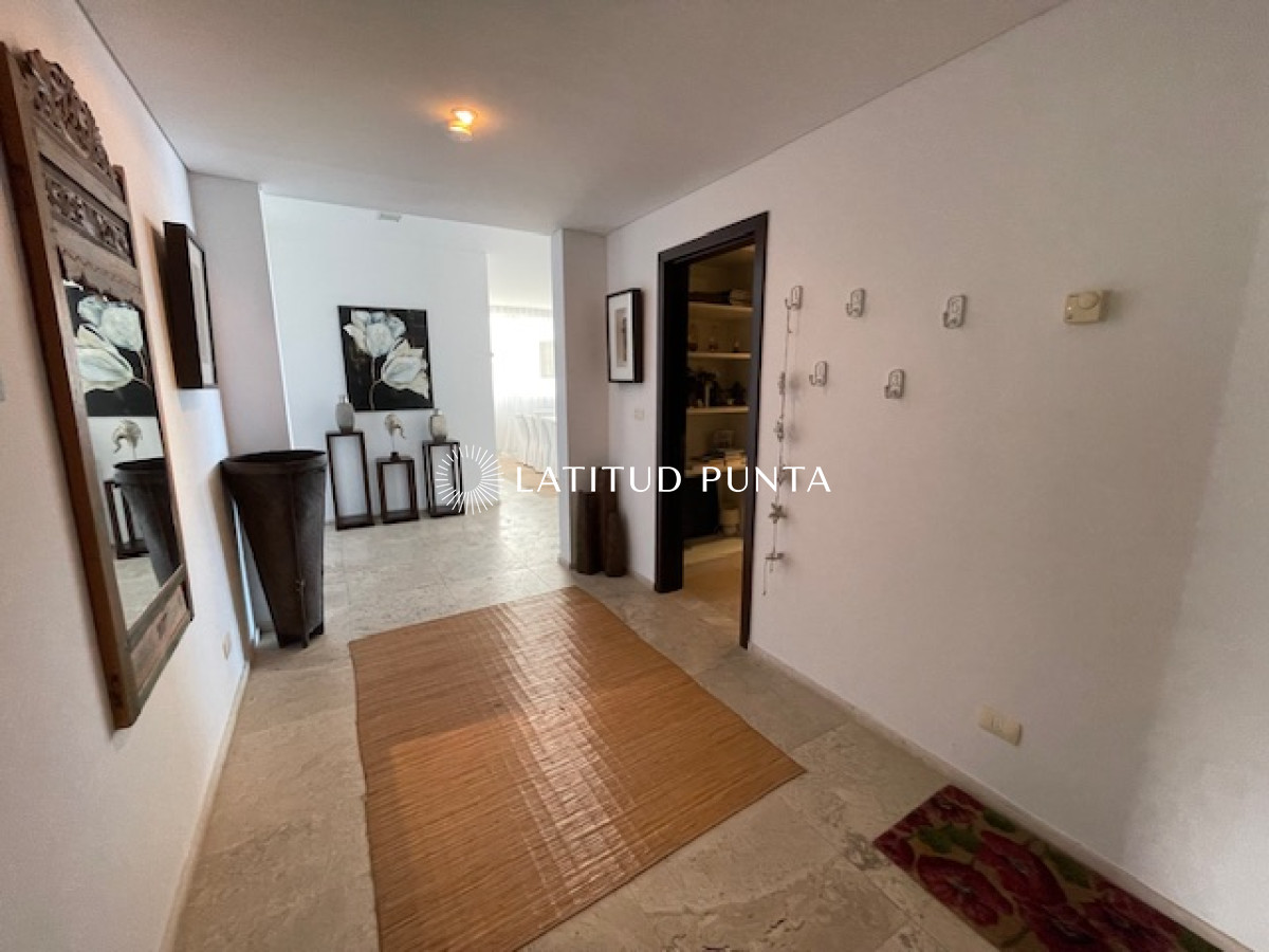 Apartamento en La Barra, 4 suites más dependencia - GoPunta - Portal Inmobiliario de Punta del Este - Maldonado