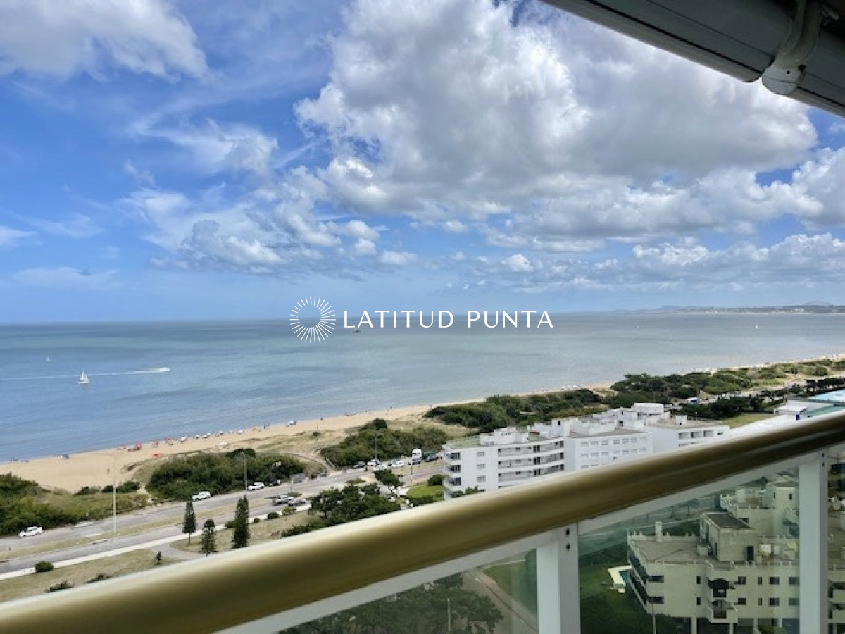 Apartamento en Le Jardin, 3 dormitorios más dependenecia - LAT6869A