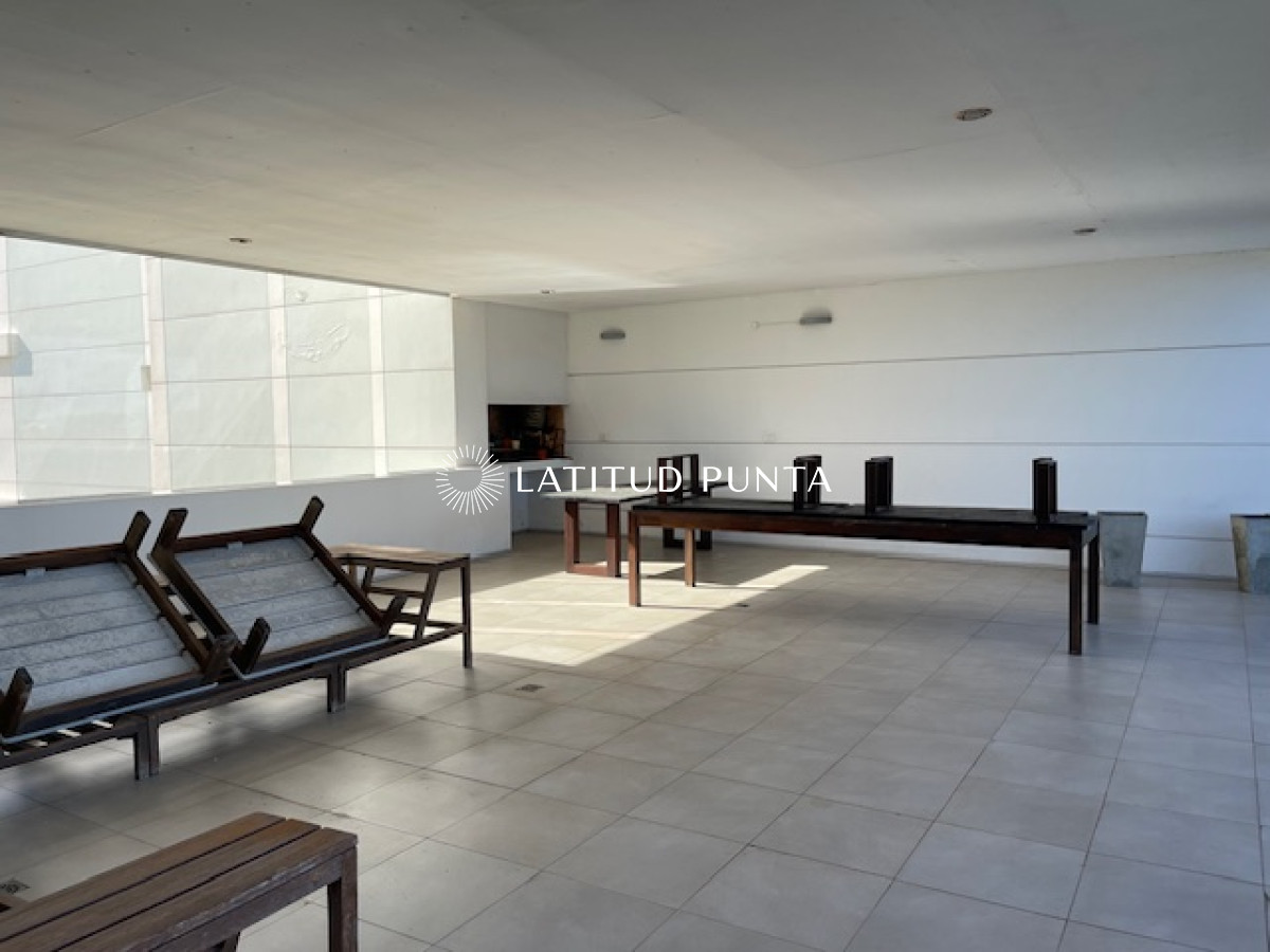 Apartamento en La Barra, 4 suites más dependencia - GoPunta - Portal Inmobiliario de Punta del Este - Maldonado