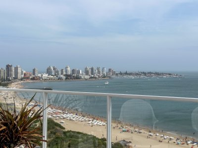 Mansa, pent house sobre primera linea