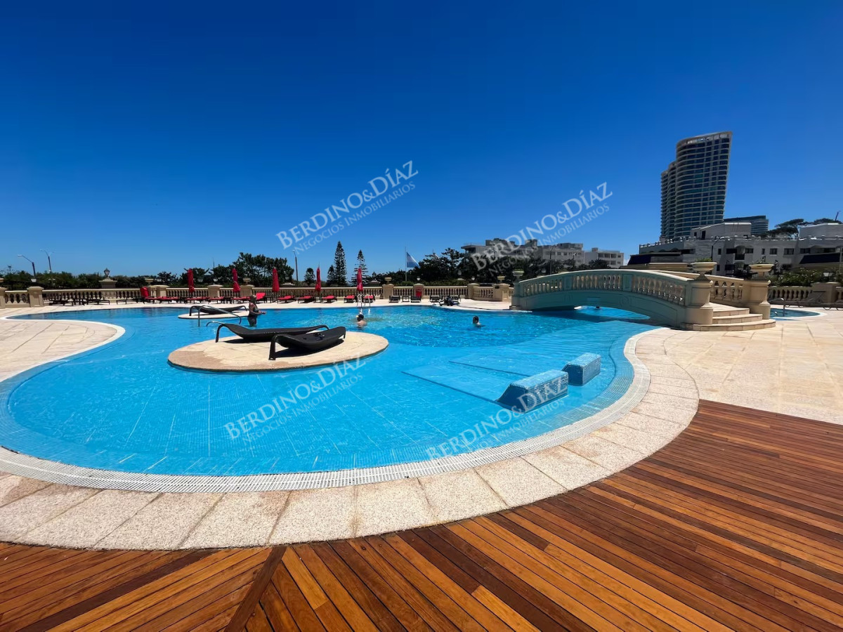 Apartamento ID.3093 - VENTA ALQUILER APARTAMENTO PRIMERA LINEA MANSA PUNTA DEL ESTE