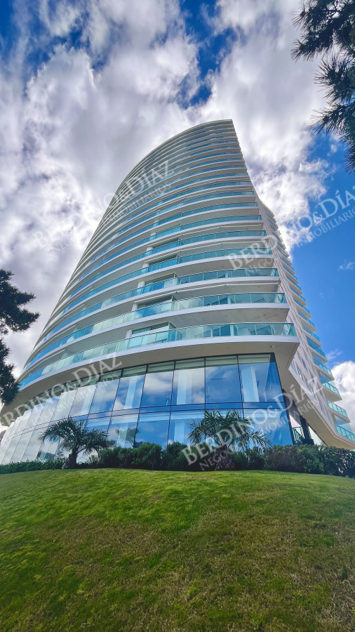 Apartamento ID.3095 - Venta de Apartamento de 3 Suites + dependencia en primera línea de la Mansa