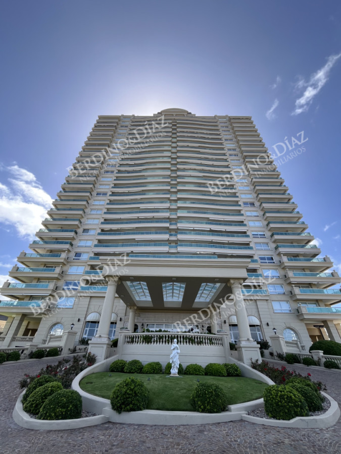 Apartamento ID.3093 - VENTA ALQUILER APARTAMENTO PRIMERA LINEA MANSA PUNTA DEL ESTE