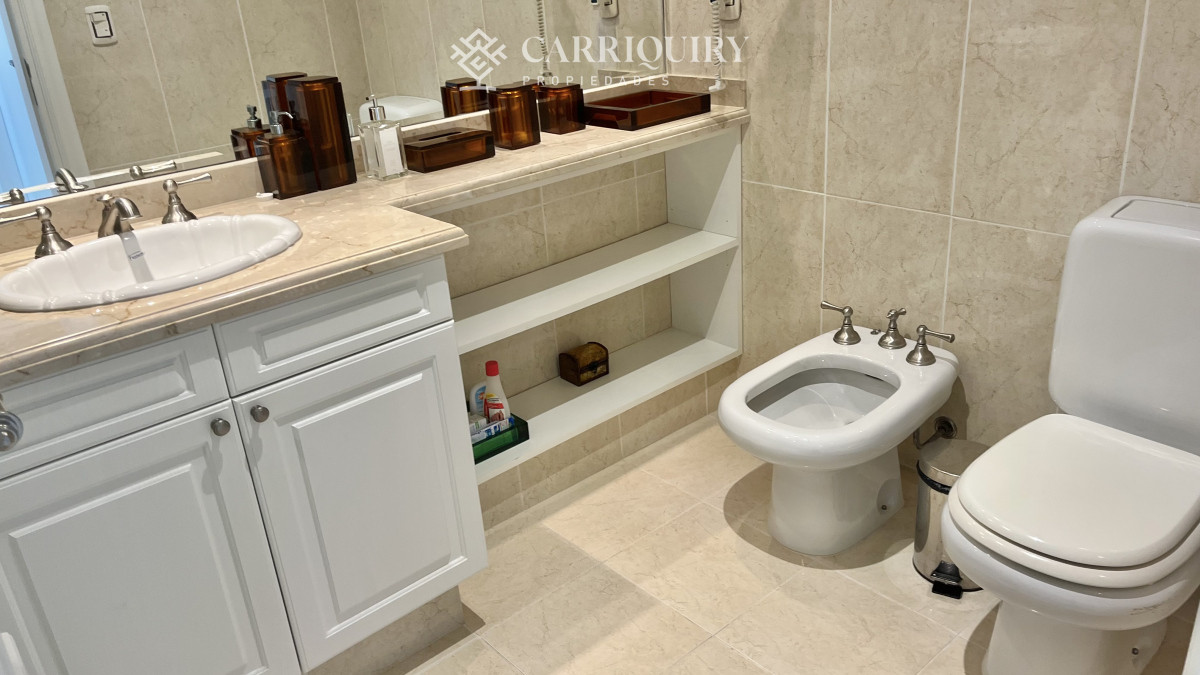 Apartamento ID.10493 - VENTA ALQUILER APARTAMENTO PRIMERA LINEA MANSA PUNTA DEL ESTE