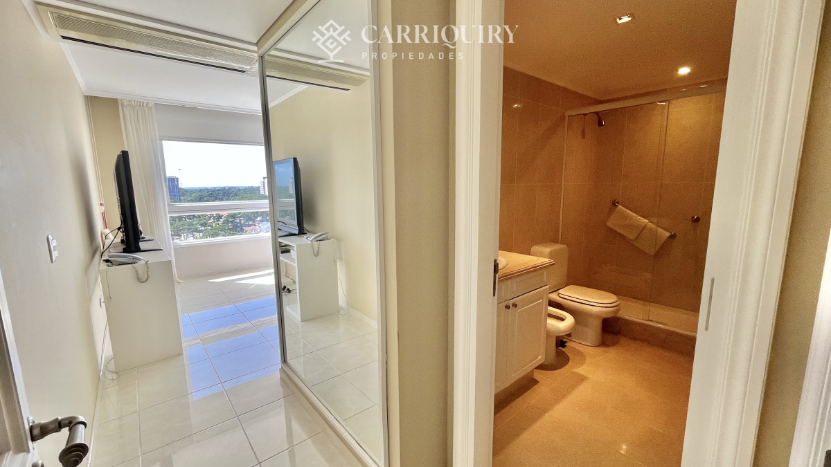 Apartamento ID.10493 - VENTA ALQUILER APARTAMENTO PRIMERA LINEA MANSA PUNTA DEL ESTE