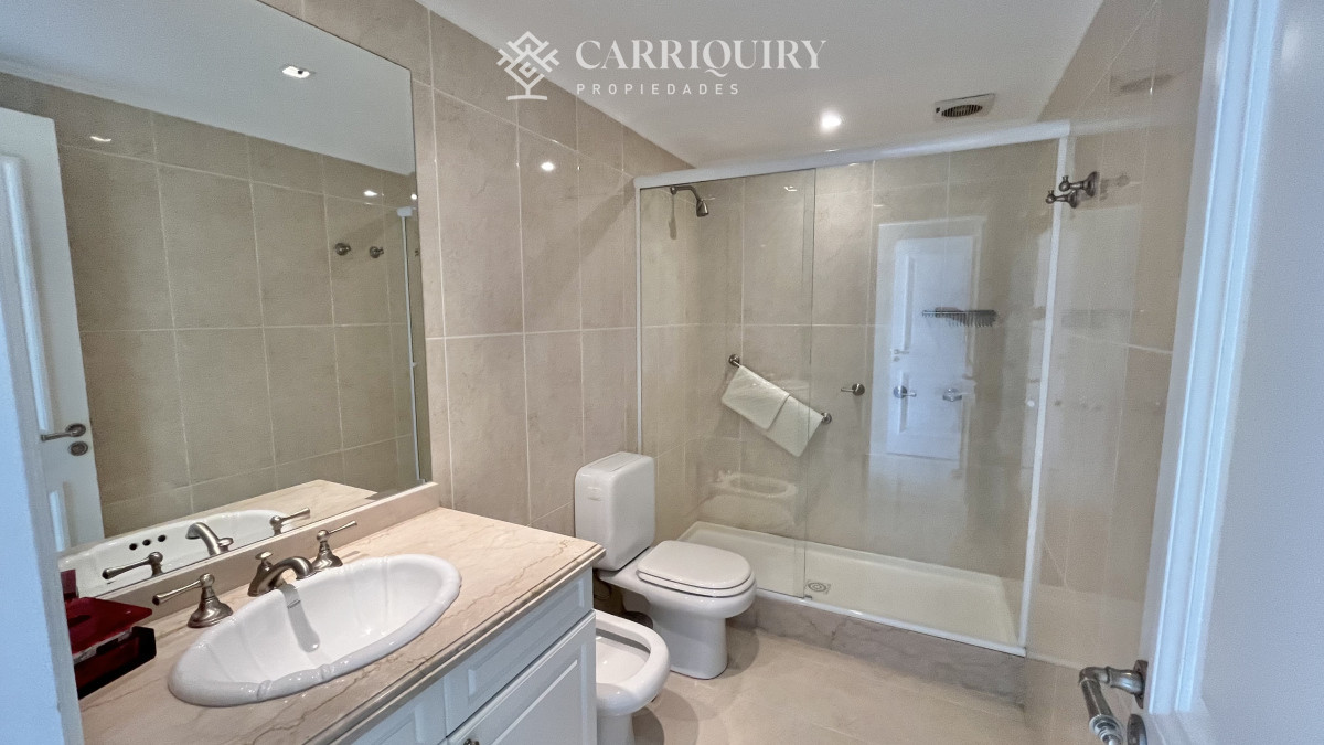 Apartamento ID.10493 - VENTA ALQUILER APARTAMENTO PRIMERA LINEA MANSA PUNTA DEL ESTE
