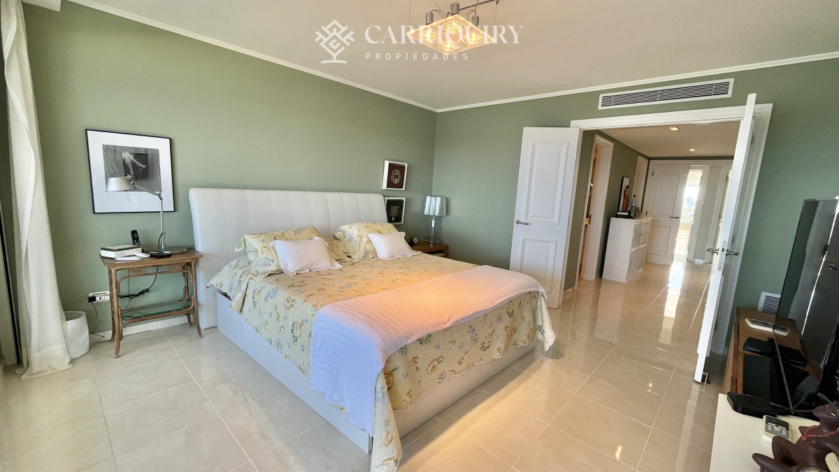 Apartamento ID.10493 - VENTA ALQUILER APARTAMENTO PRIMERA LINEA MANSA PUNTA DEL ESTE