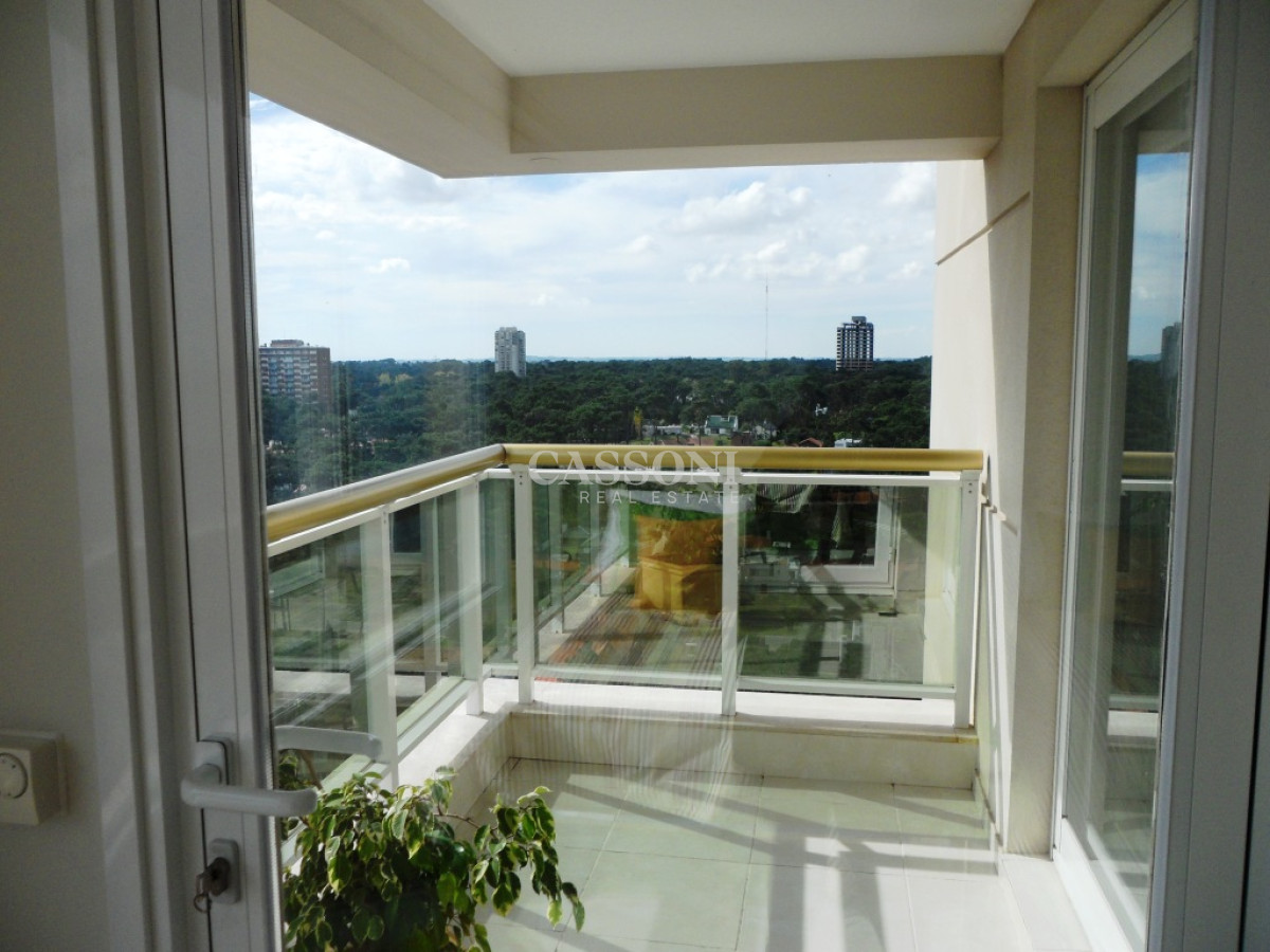 Apartamento ID.1990 - VENTA PUNTA DEL ESTE MANSA PRIMERA LINEA 
