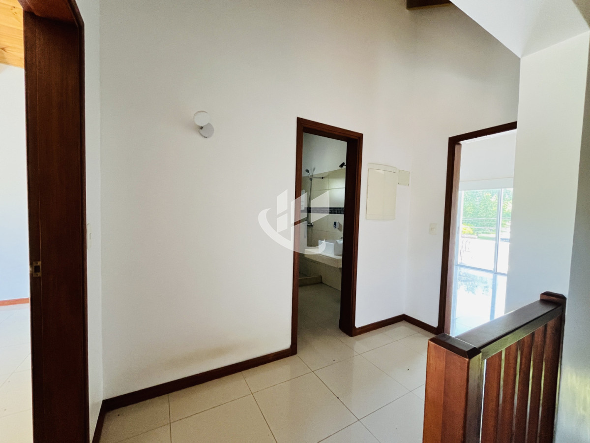 Casa ID.2559 - ALQUILER ANUAL USD 1.800 Jardines de Córdoba