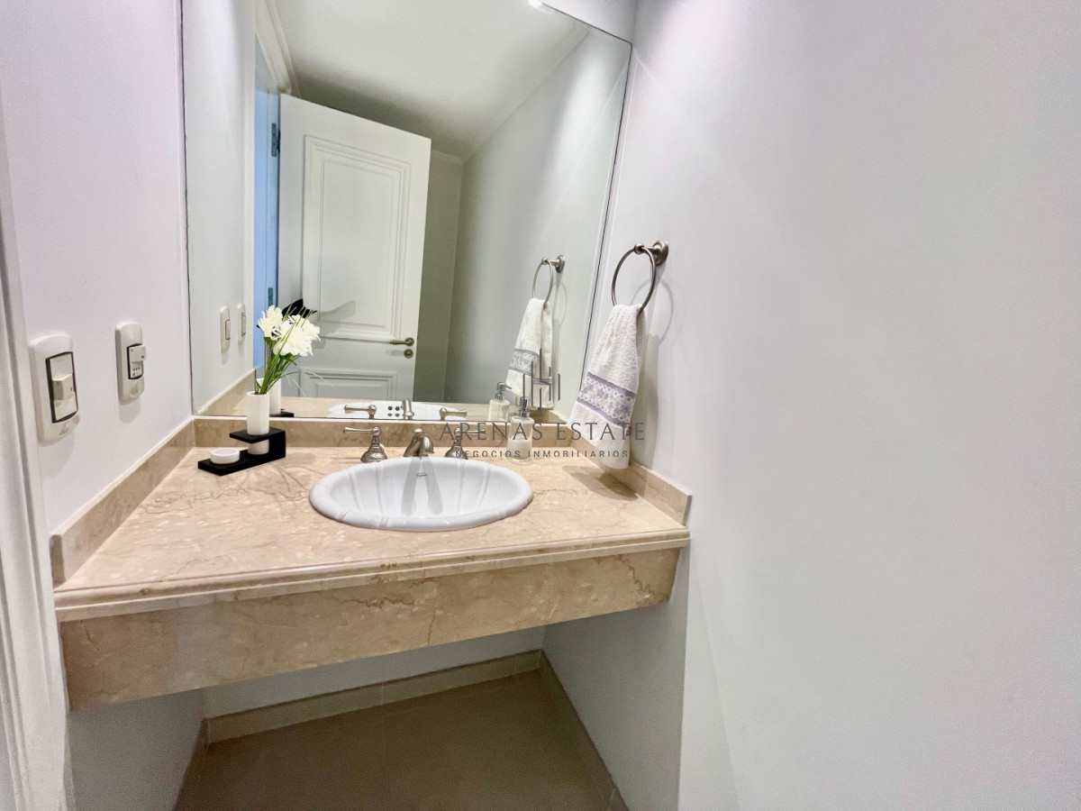 Apartamento ID.4516 - Apartamento en Mansa primera línea