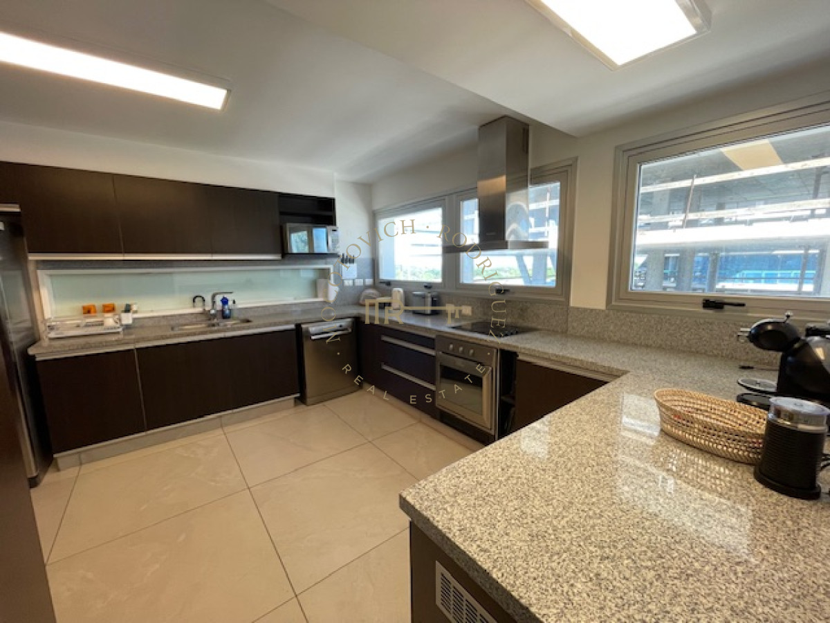 Apartamento ID.2906 - VENTA BRAVA PRIMERA LINEA PUNTA DEL ESTE