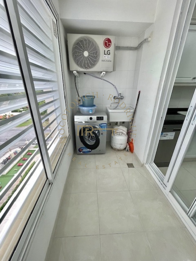Apartamento ID.2065 - ALQUILER MANSA PRIMERA LINEA  DEPARTAMENTO 2 DORMITORIOS 2 BAÑOS GARAJE PISCINA MUCAMA