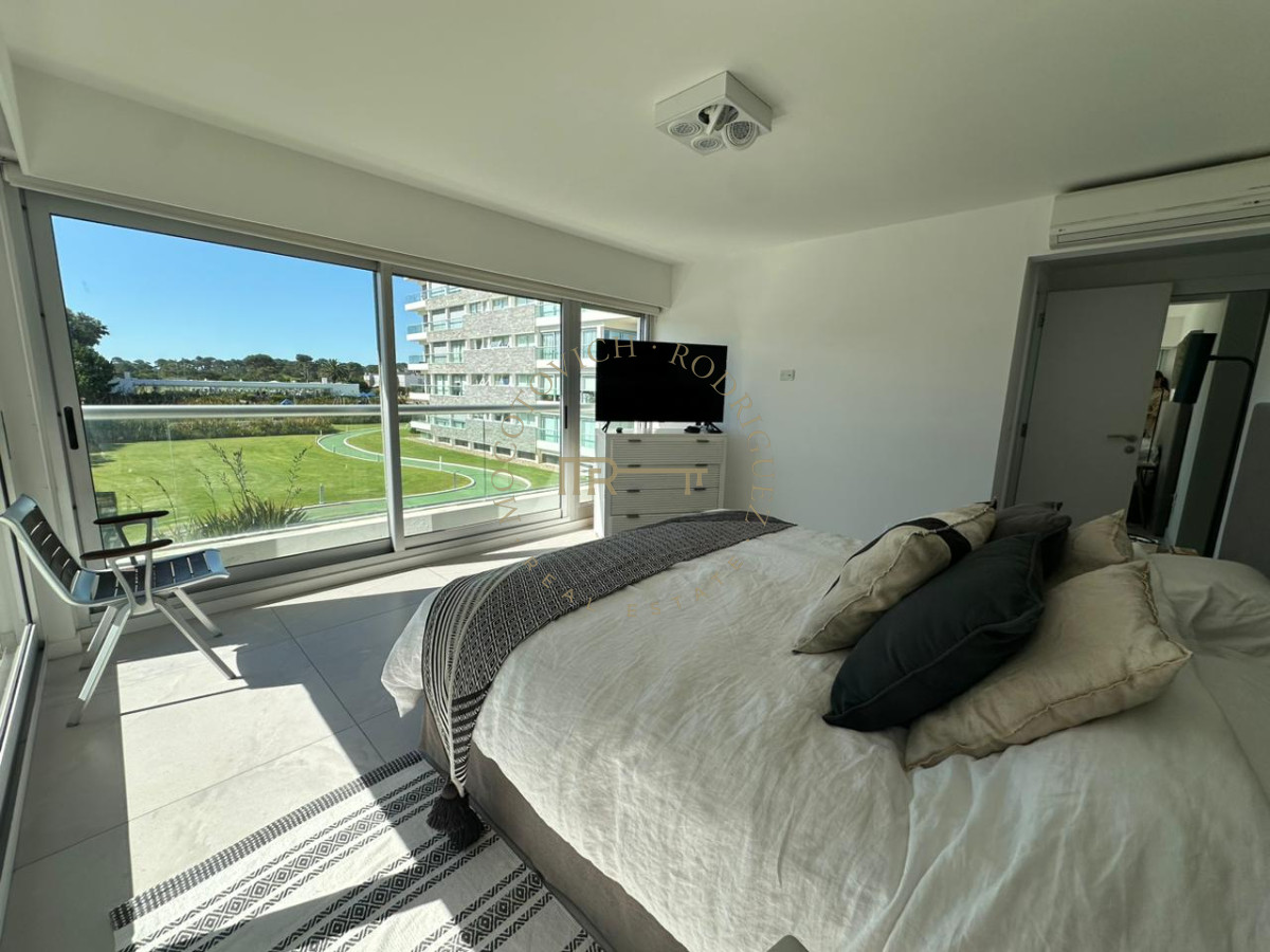 Apartamento ID.2906 - VENTA BRAVA PRIMERA LINEA PUNTA DEL ESTE