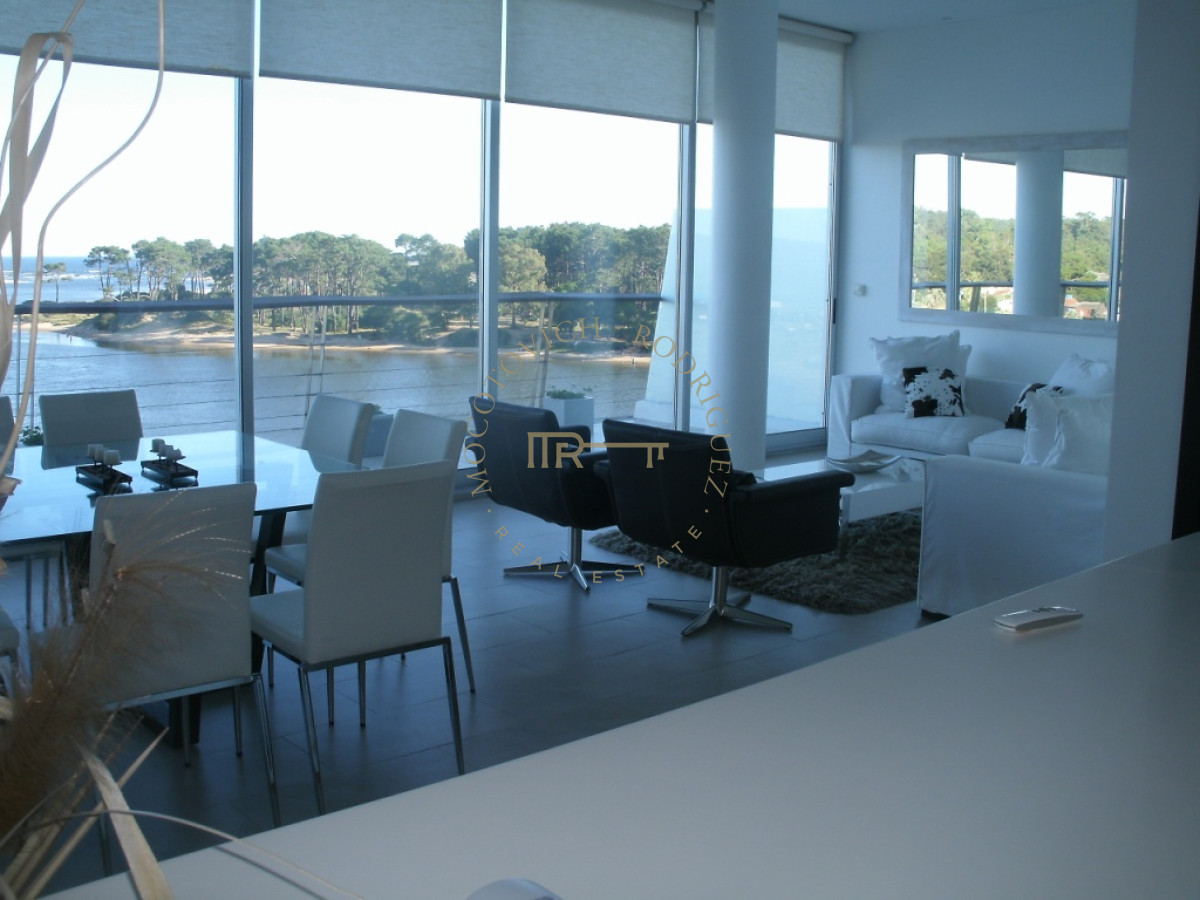 Apartamento ID.2878 - ALQUILER PENT HOUSE EN LA BARRA FRENTE DESEMBOCADURA ARROYO MALDONADO