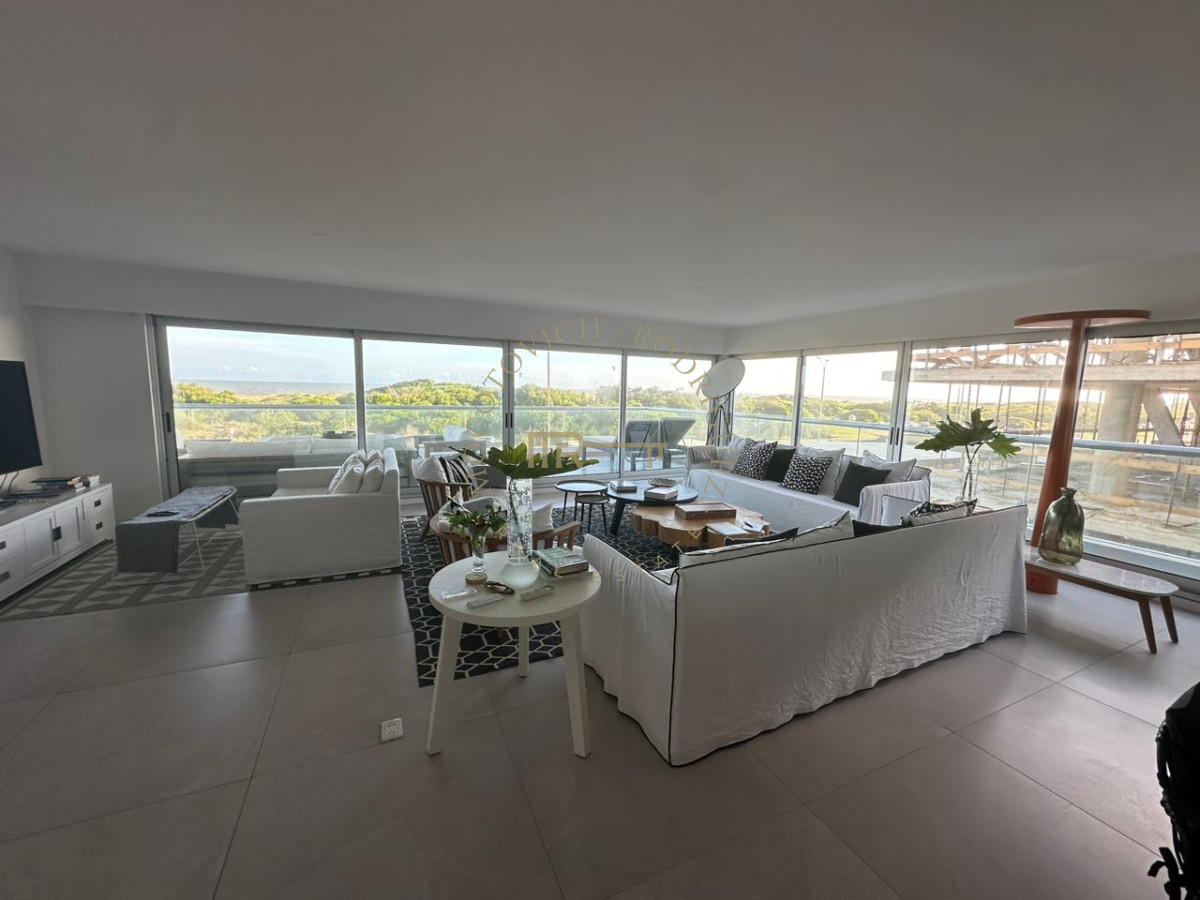 Apartamento ID.2906 - VENTA BRAVA PRIMERA LINEA PUNTA DEL ESTE