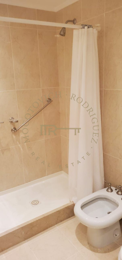 Apartamento ID.2087 - ALQUILER PUNTA DEL ESTE MANSA PRIMERA LINEA