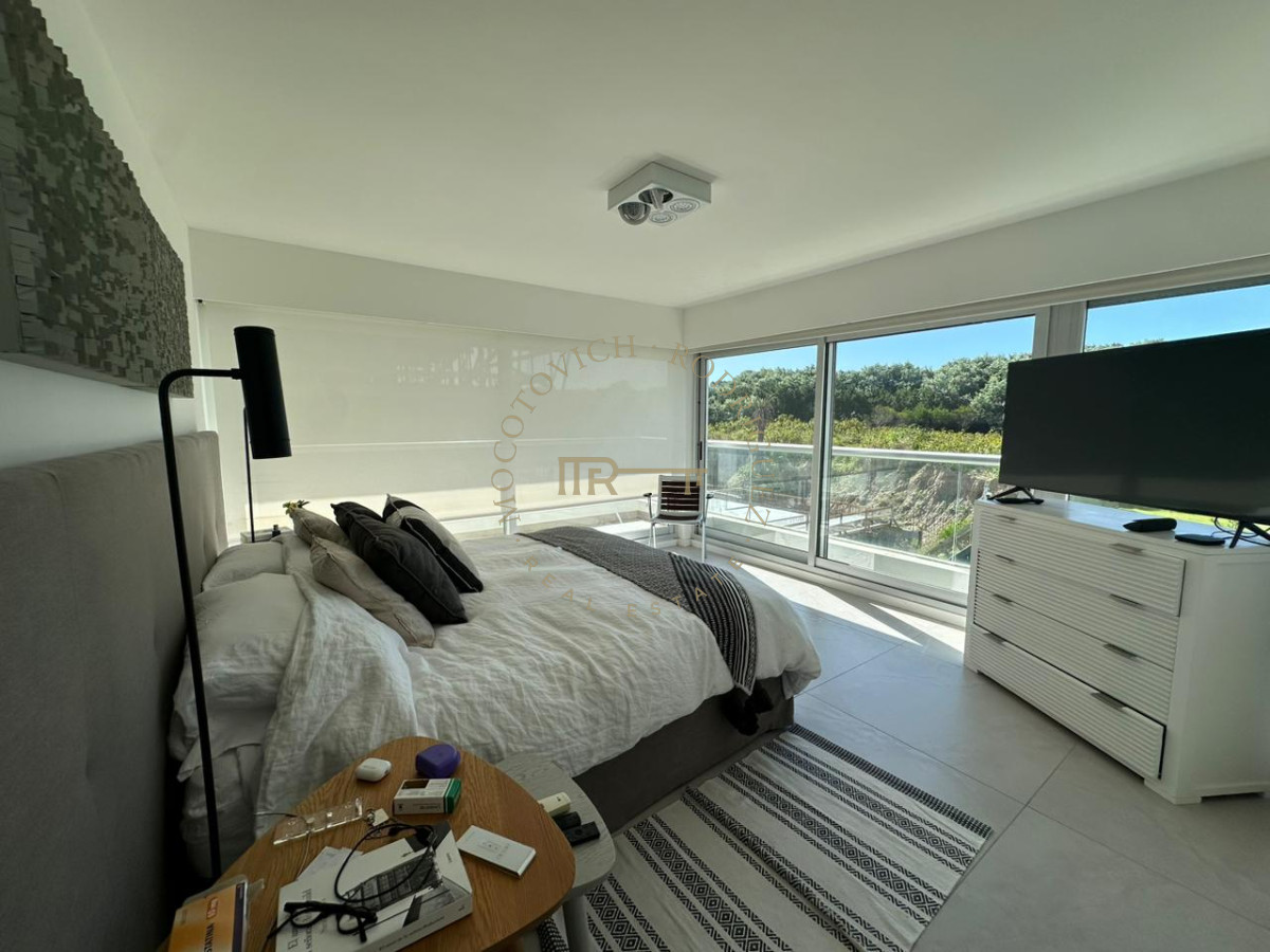 Apartamento ID.2906 - VENTA BRAVA PRIMERA LINEA PUNTA DEL ESTE