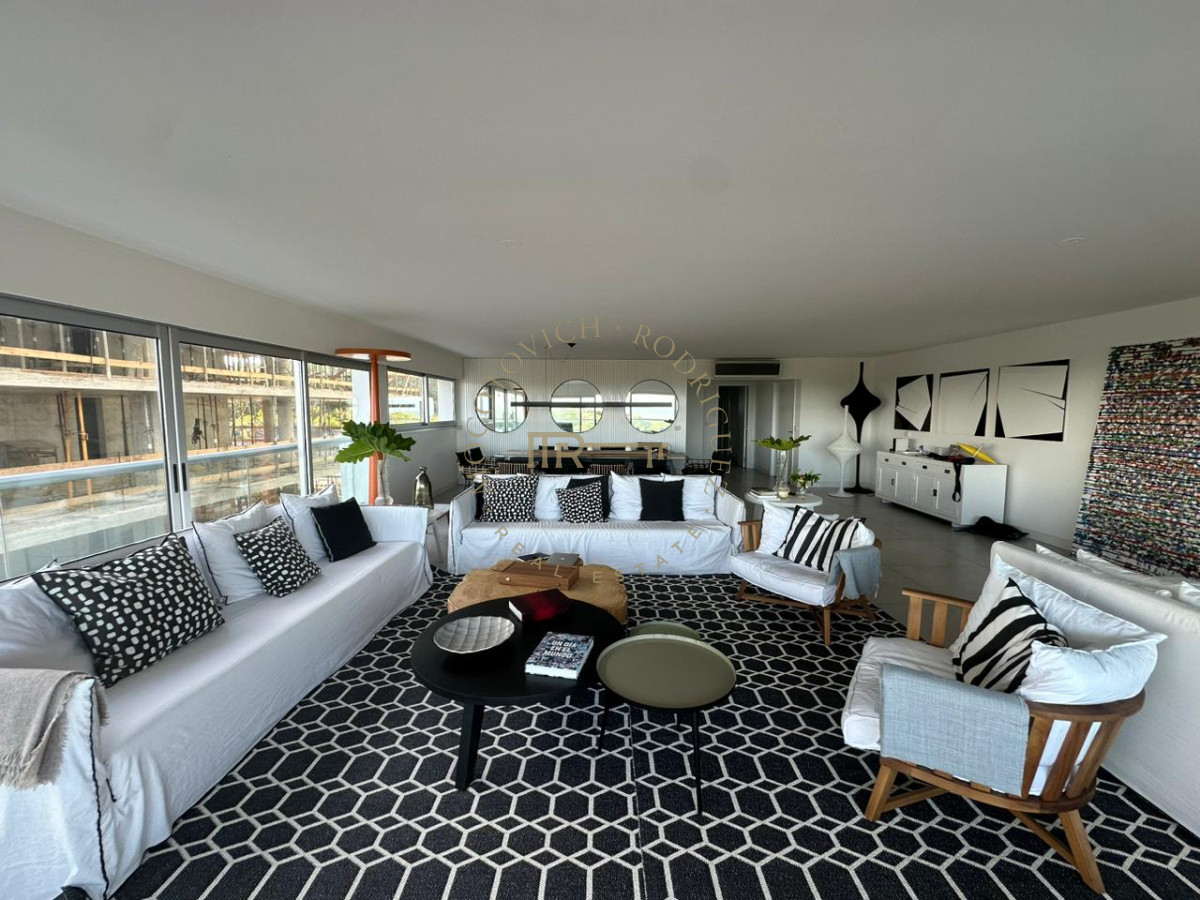 Apartamento ID.2906 - VENTA BRAVA PRIMERA LINEA PUNTA DEL ESTE