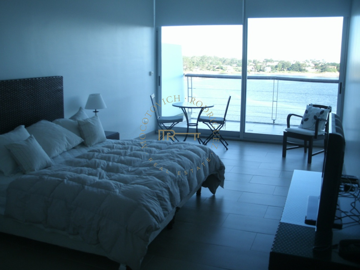 Apartamento ID.2878 - ALQUILER PENT HOUSE EN LA BARRA FRENTE DESEMBOCADURA ARROYO MALDONADO