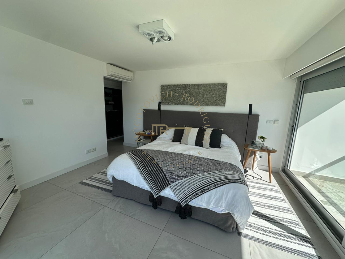 Apartamento ID.2906 - VENTA BRAVA PRIMERA LINEA PUNTA DEL ESTE