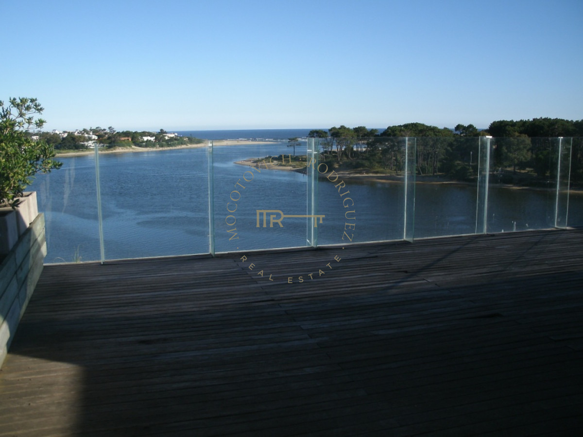 Apartamento ID.2878 - ALQUILER PENT HOUSE EN LA BARRA FRENTE DESEMBOCADURA ARROYO MALDONADO