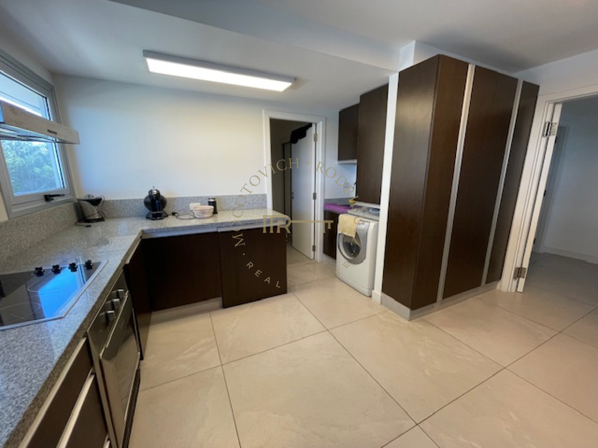 Apartamento ID.2906 - VENTA BRAVA PRIMERA LINEA PUNTA DEL ESTE