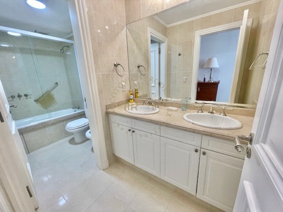 Apartamento ID.2065 - ALQUILER MANSA PRIMERA LINEA  DEPARTAMENTO 2 DORMITORIOS 2 BAÑOS GARAJE PISCINA MUCAMA
