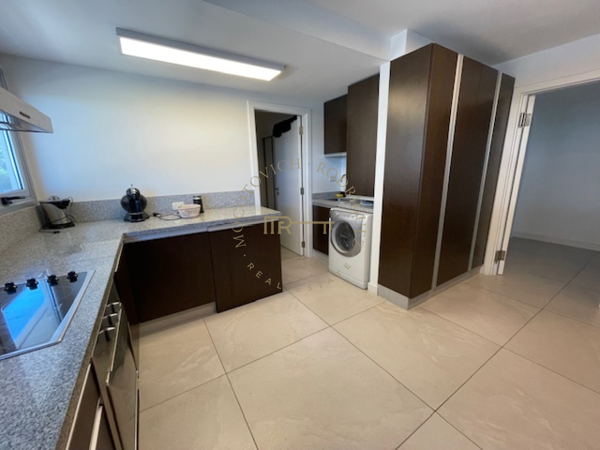 Apartamento ID.2906 - VENTA BRAVA PRIMERA LINEA PUNTA DEL ESTE