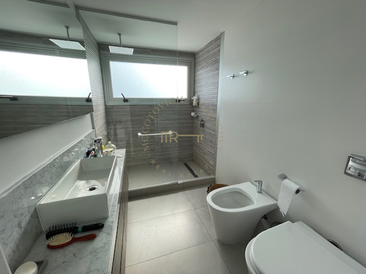 Apartamento ID.2906 - VENTA BRAVA PRIMERA LINEA PUNTA DEL ESTE