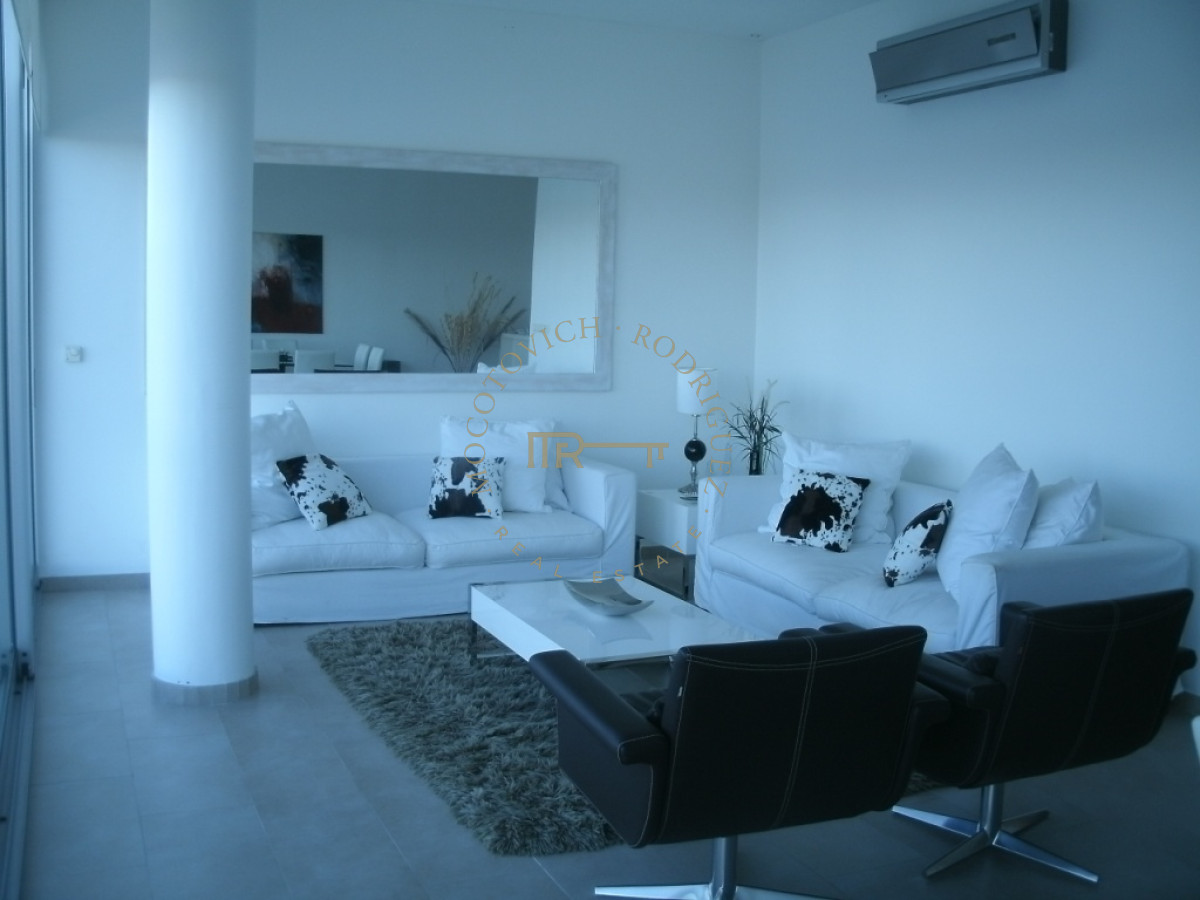 Apartamento ID.2878 - ALQUILER PENT HOUSE EN LA BARRA FRENTE DESEMBOCADURA ARROYO MALDONADO