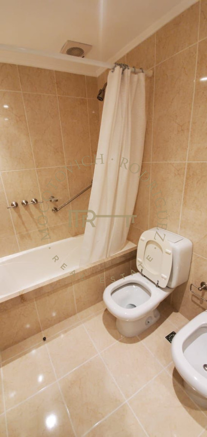 Apartamento ID.2087 - ALQUILER PUNTA DEL ESTE MANSA PRIMERA LINEA