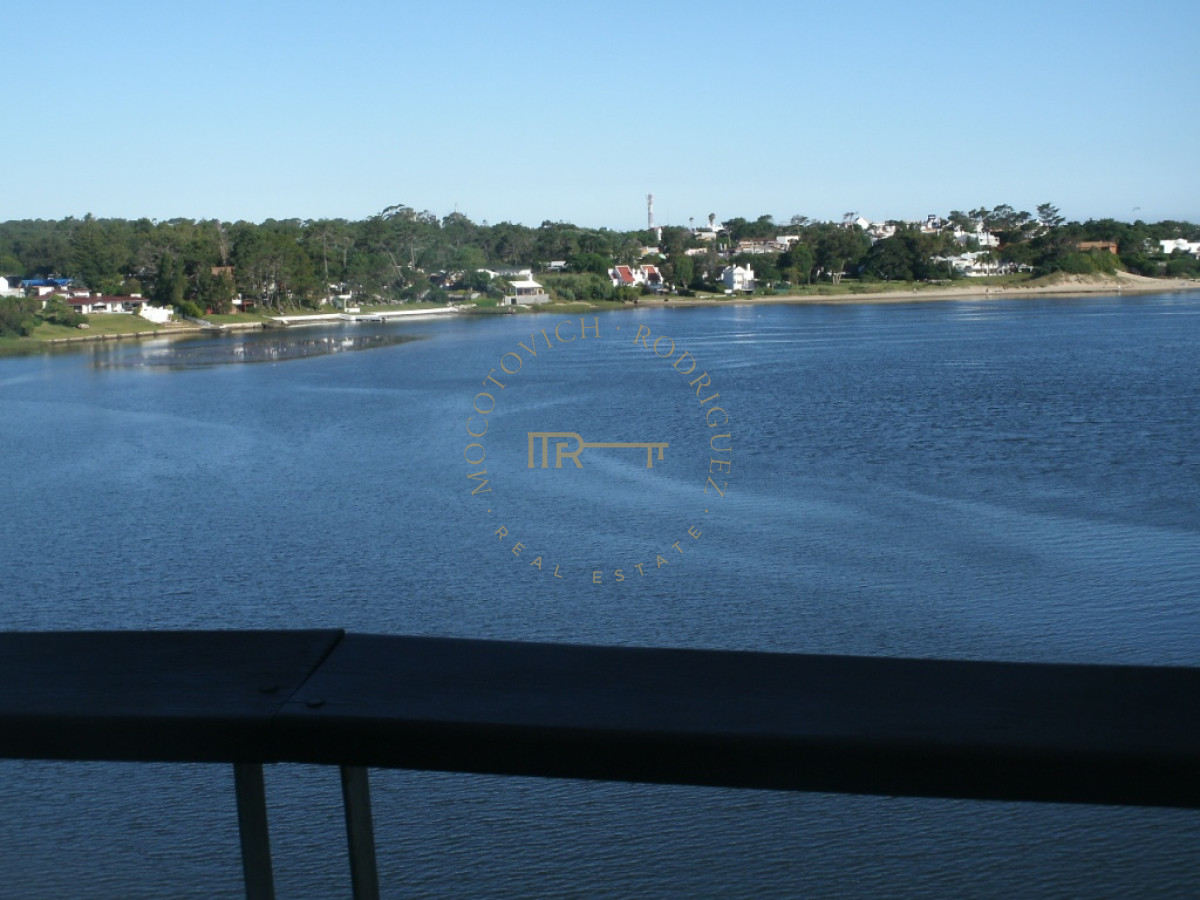 Apartamento ID.2878 - ALQUILER PENT HOUSE EN LA BARRA FRENTE DESEMBOCADURA ARROYO MALDONADO