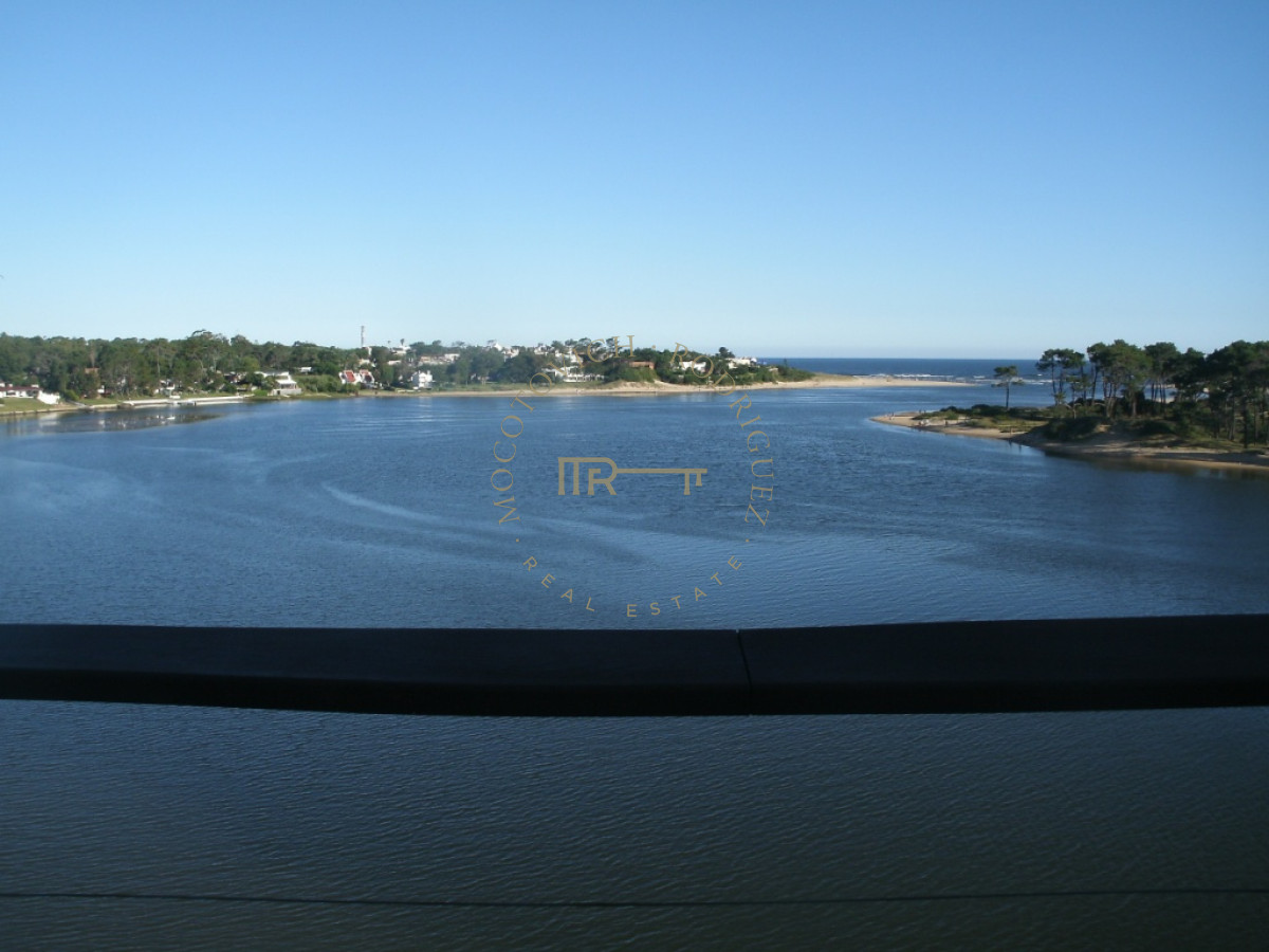 Apartamento ID.2878 - ALQUILER PENT HOUSE EN LA BARRA FRENTE DESEMBOCADURA ARROYO MALDONADO