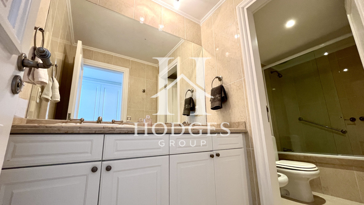 Apartamento ID.10 - En venta y alquiler, 4 dormitorios - playa mansa primera linea