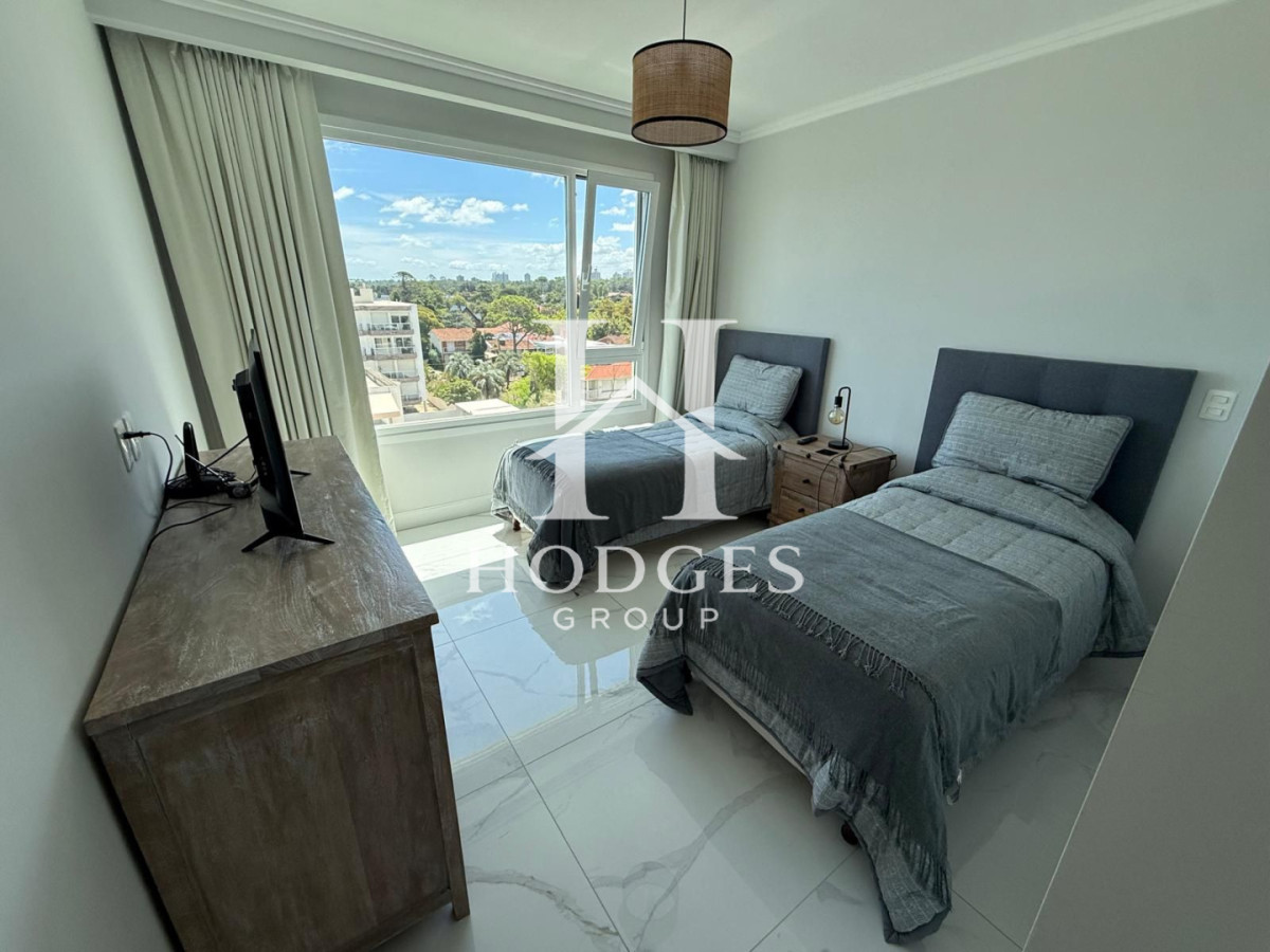 Apartamento ID.13 - Venta de Apartamento de 3 Suites + dependencia en primera línea de la Mansa