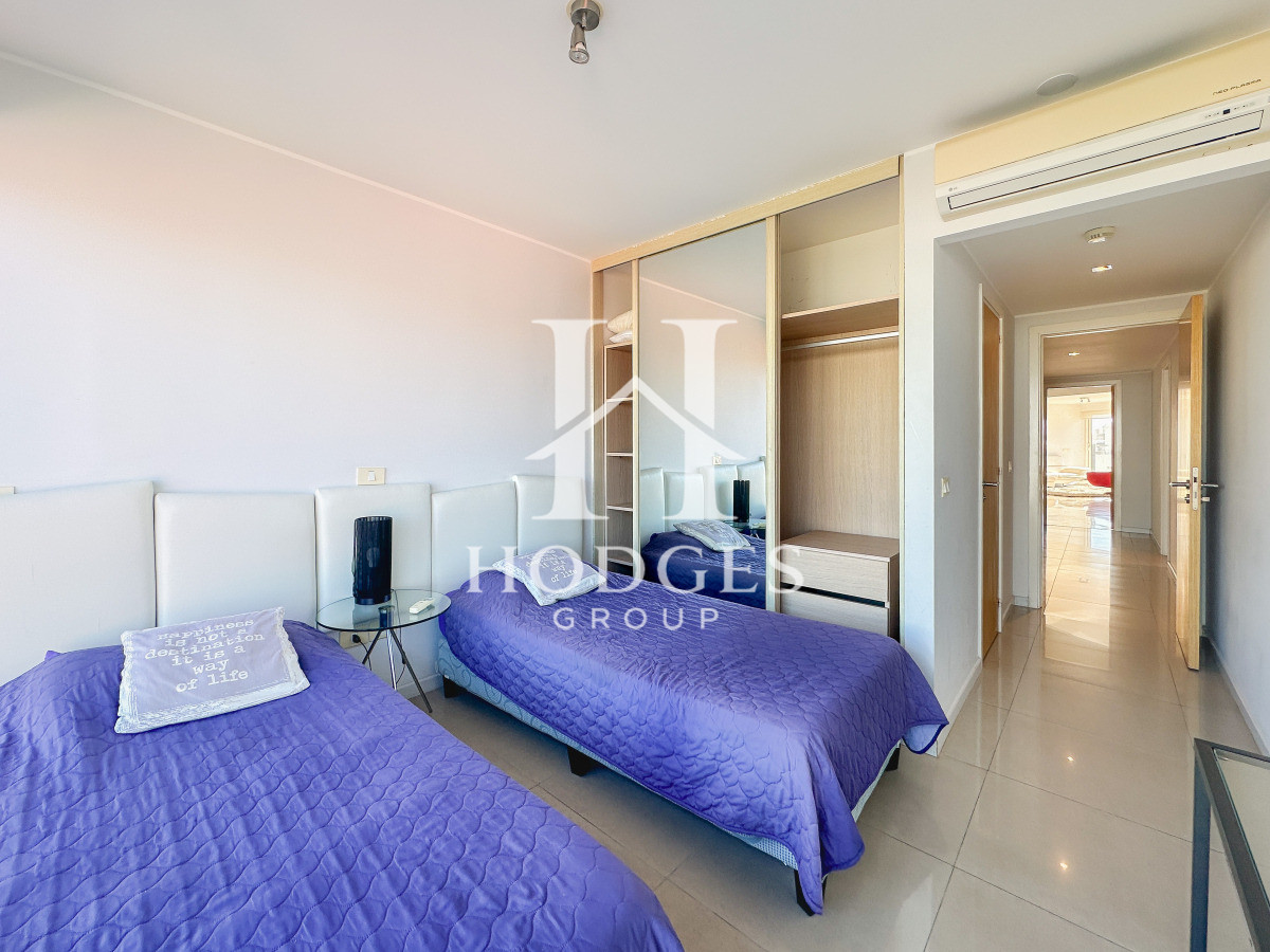 Apartamento ID.9 - Apartamento en playa mansa, 3 dormitorios