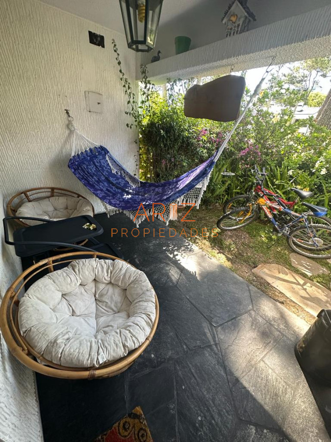 Apartamento ID.2473 - VENTA APARTAMENTO ROOSEVELT 2 DORMITORIOS PUNTA DEL ESTE PLANTA BAJA TIPO CASITA