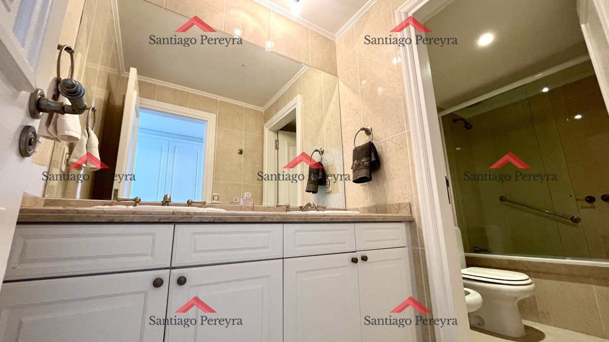 Apartamento ID.14661 - VENTA ALQUILER PUNTA DEL ESTE MANSA PRIMERA LINEA 
