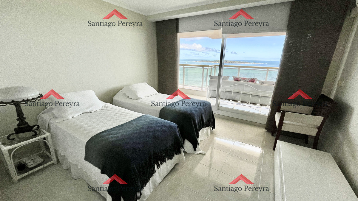 Apartamento ID.14661 - VENTA ALQUILER PUNTA DEL ESTE MANSA PRIMERA LINEA 