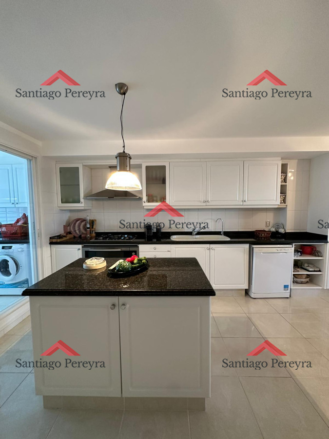 Apartamento ID.14661 - VENTA ALQUILER PUNTA DEL ESTE MANSA PRIMERA LINEA 