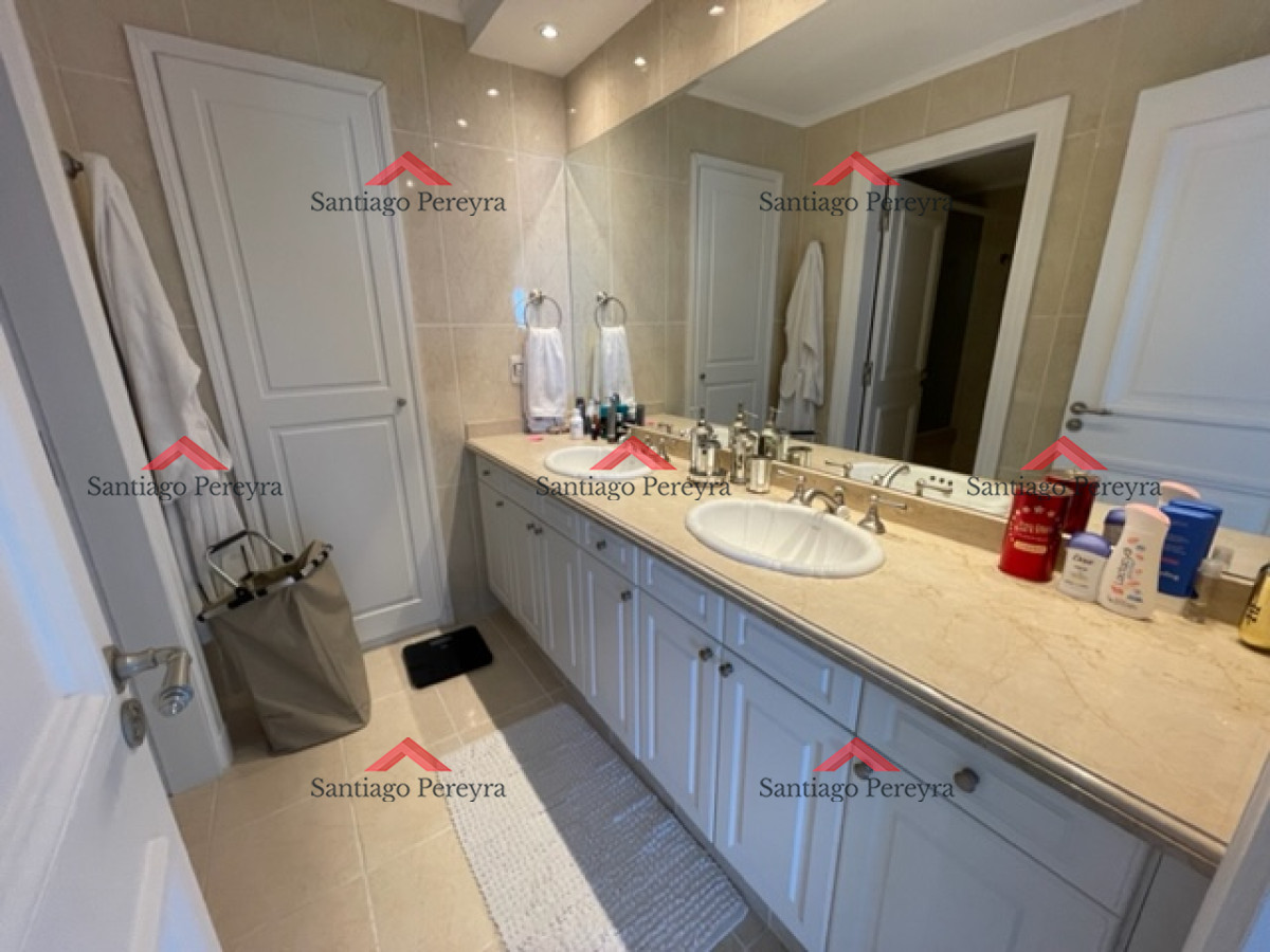 Apartamento ID.14659 - VENTA PUNTA DEL ESTE MANSA PRIMERA LINEA 