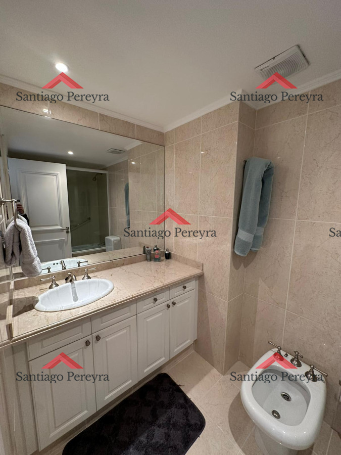 Apartamento ID.14661 - VENTA ALQUILER PUNTA DEL ESTE MANSA PRIMERA LINEA 