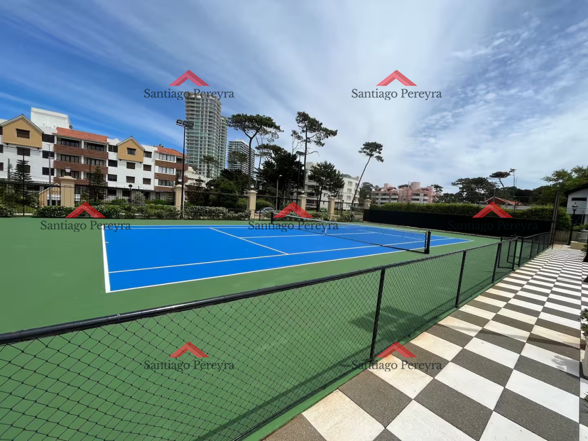 Apartamento ID.14661 - VENTA ALQUILER PUNTA DEL ESTE MANSA PRIMERA LINEA 